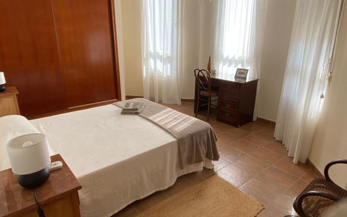 Bamboo Room with mountain views and lots of natural light