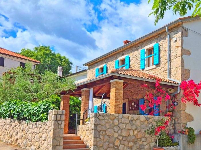 Charming stone house by the sea