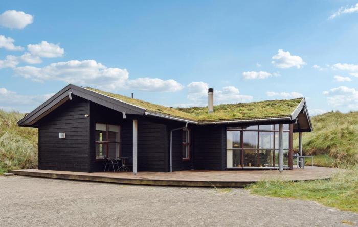 Beautiful Home In Saltum