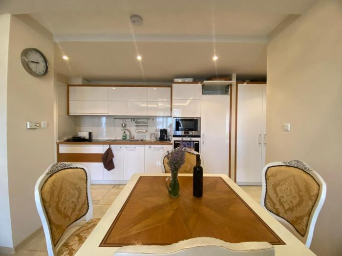 Robinzon Beach 3BD Lux apartment by Flat Mаnager