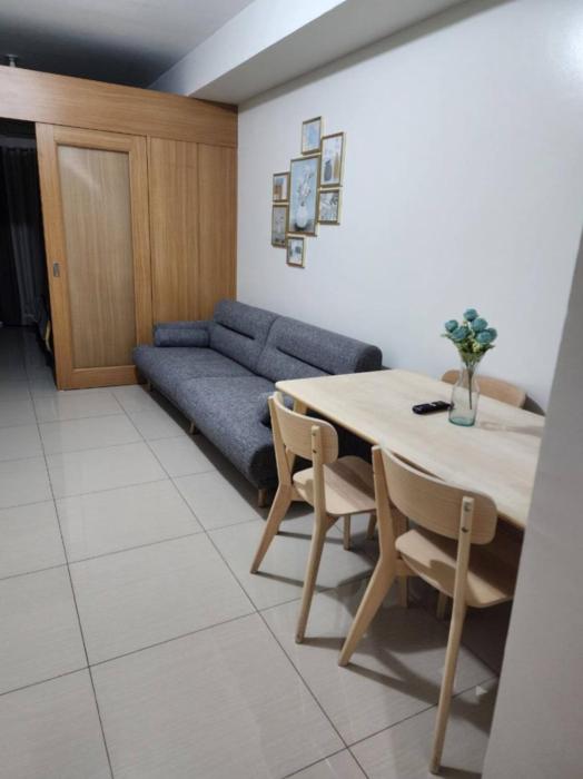 1BR with Netflix in Shell Residences Pasay