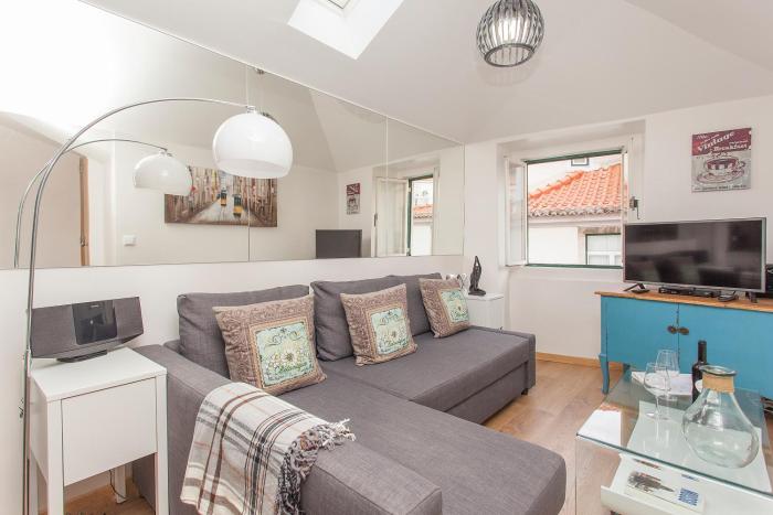 Principe Real 2 bedrooms 2 bathrooms, AIR-CON, Wi-Fi, 3rd floor