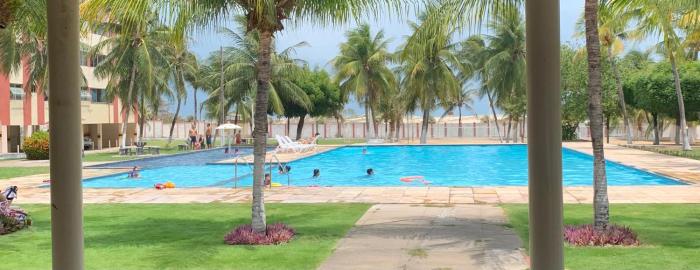 Apartamento térreo no Morro Branco Marina II