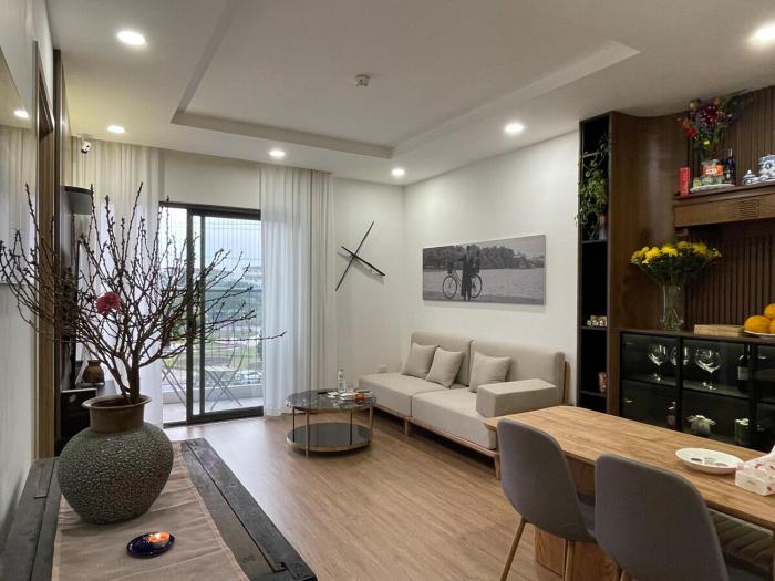 2 br apartment 20mins Center