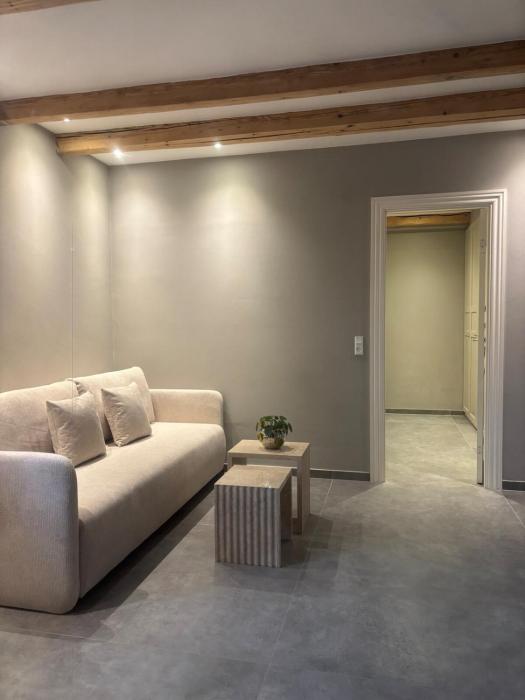 Apartment with backyard