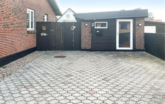 Cozy Home In Thyborøn With Wifi