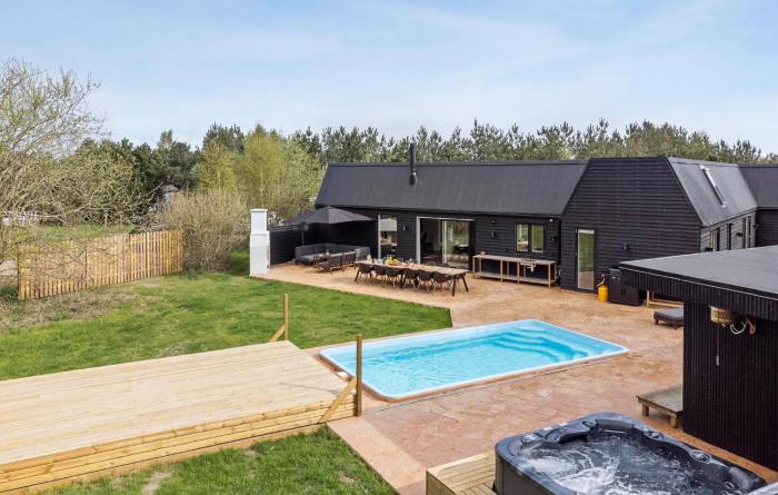 Lovely Home In Væggerløse With Sauna