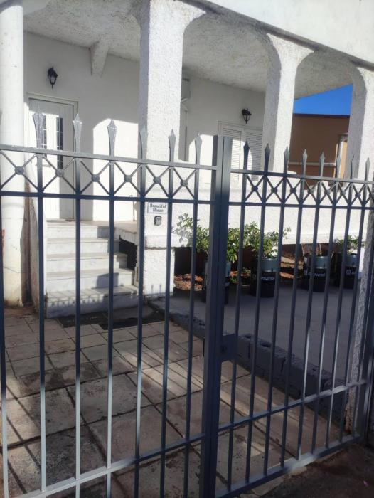 beautiful house 15 minutes near airport