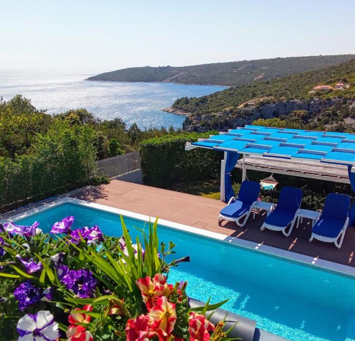 LUXURY VILLA ŠENTADA