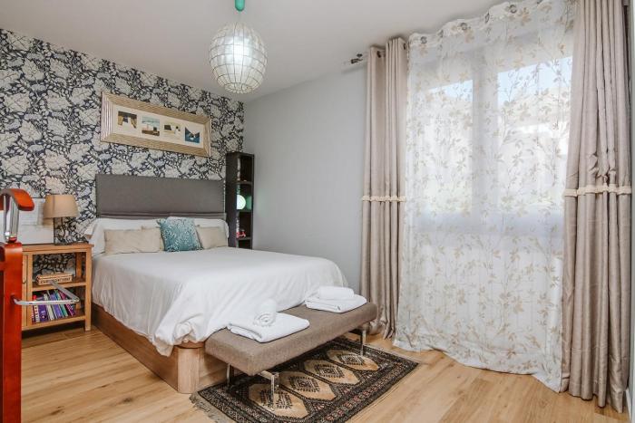 ROSANA BY CARDI SUITES