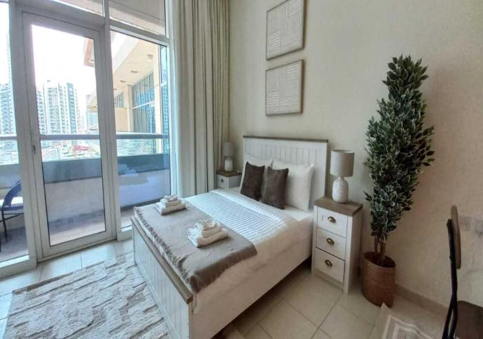 Bay Square studio Bay view