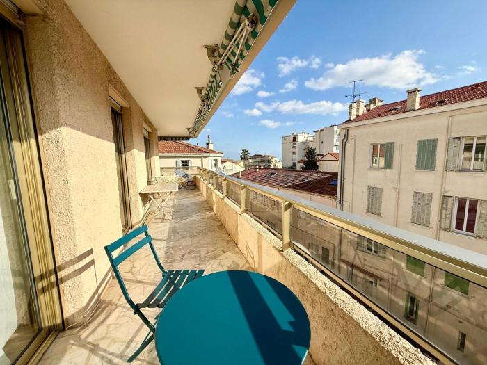 C018 - Lumineux Appartement - Proche plage