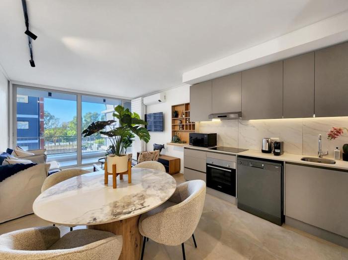 The Braemar Green Point two bed, two bath, parking