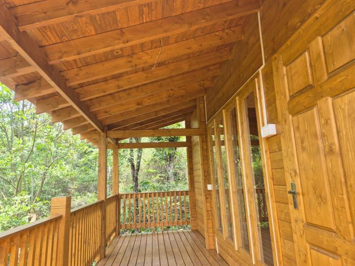 Luxury Wooden Cottage in Pennae Coffee Estate