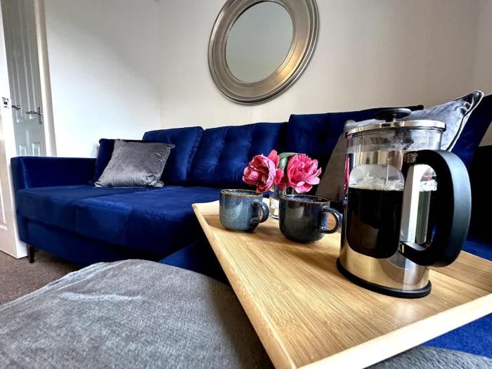 Dale House by Blue Skies Stays