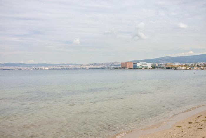 55sqm, sea view , Free Parking on the road, 2 Smart Tvs ,7min Center - 2min Music Hall