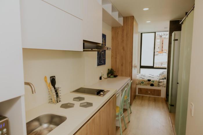 Moderno estudio con gimnasio, terraza y coworking en Bogotá