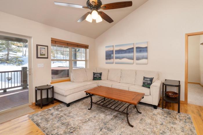 40 ReCt with private hot tub