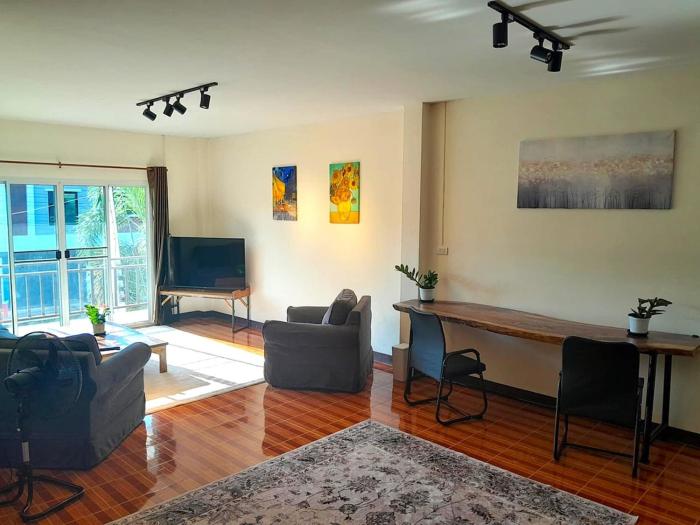 Spacious Two-Storey Townhouse