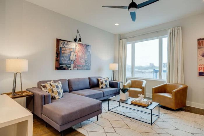 Honky Tonk Hangout - Minutes to Downtown - Rooftop