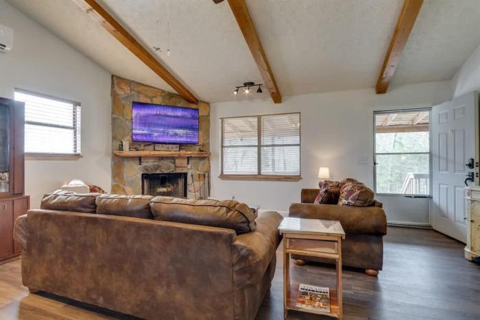 Secluded - Renovated Cabin - Enjoy Peace & Quiet