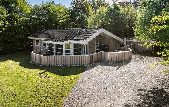 Gorgeous Home In Juelsminde With Sauna