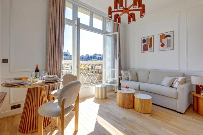 CIA - Luxurious Flat on Champs-Élysées