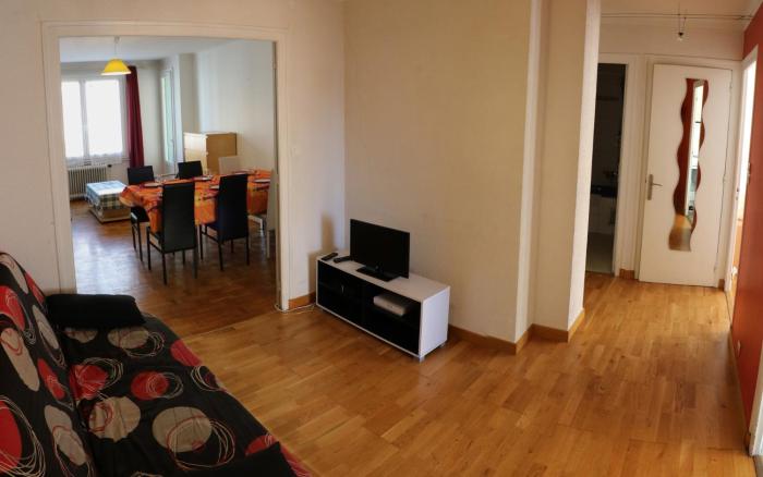 Grand 3 pièces lumineux à 5 mn à pieds de la vieille ville