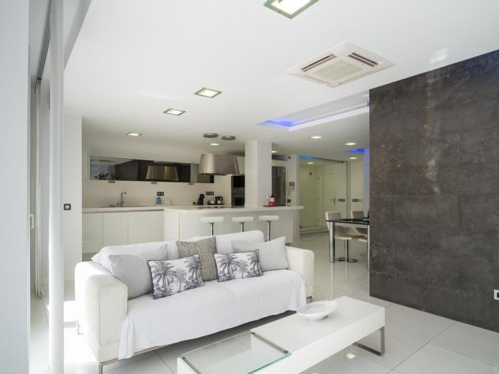 CITY FAMILY Salvador Monsalud