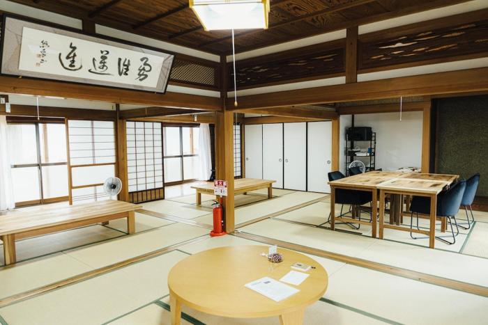 上丹生"かみにゅう"山根邸本館フルリノベーション古民家一棟貸切22名まで