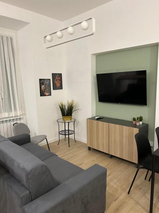 San Giovanni Flat Re di Roma