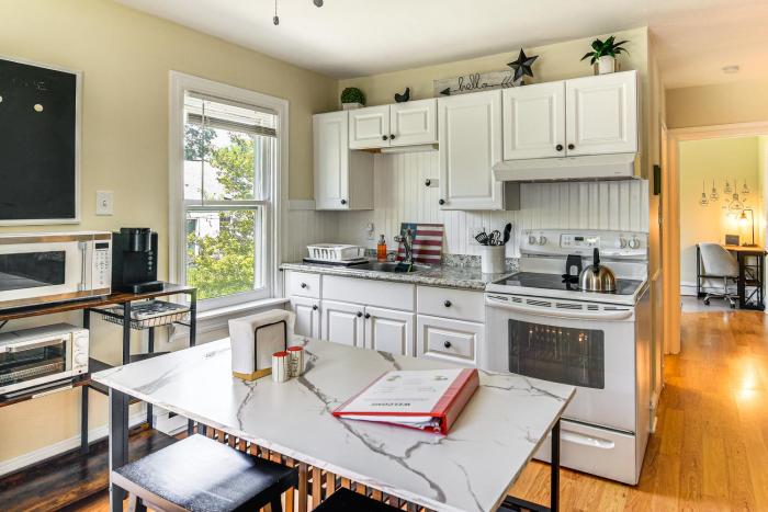 Near Nockamixon State Park Telford Apt with Porch!