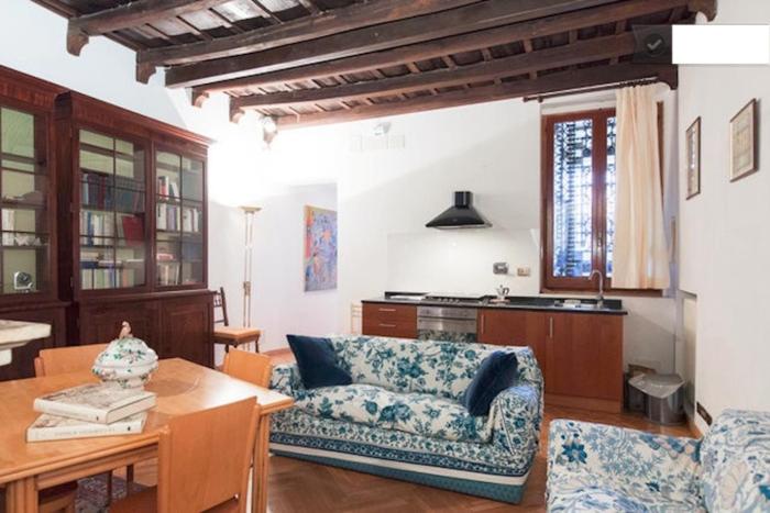 Cosy apartment in Via del Corso