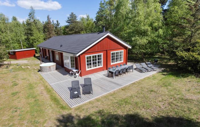 Awesome Home In Højslev With Sauna