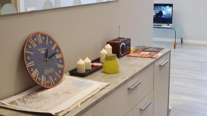 500 mt dalla stazione con parcheggio - moderno e tranquillo - Bartolino