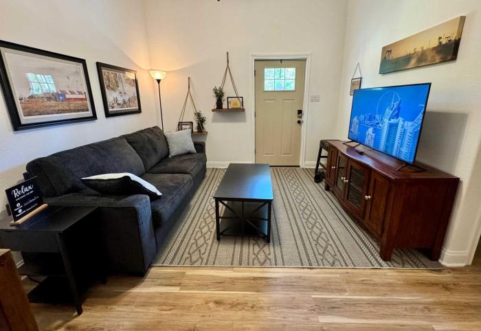 Texas Spindletop 3BR 2BA Home