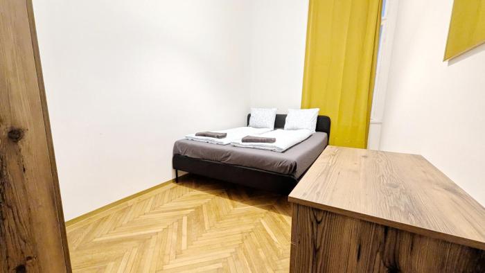 Spacious Rooms - 15 Min from Airport & City Center, 5 Min from Vienna Main-Bus Station EZ7