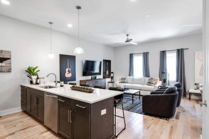 Side by Side Nash Homes - Relaxing Rooftop Patios