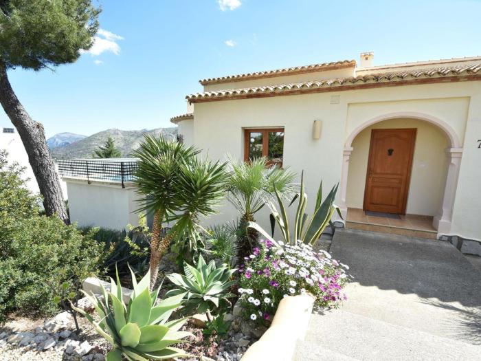 Villa in Monte Pego near Stunning Beaches