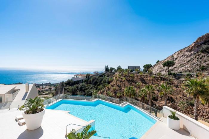 Panoramic Sea View Apartment Stupa Hills