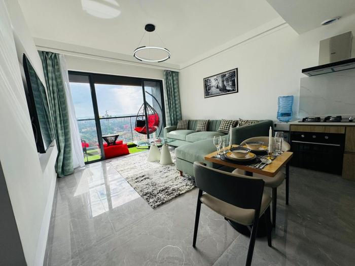 Sky-High 1BR, Luxury Luxe