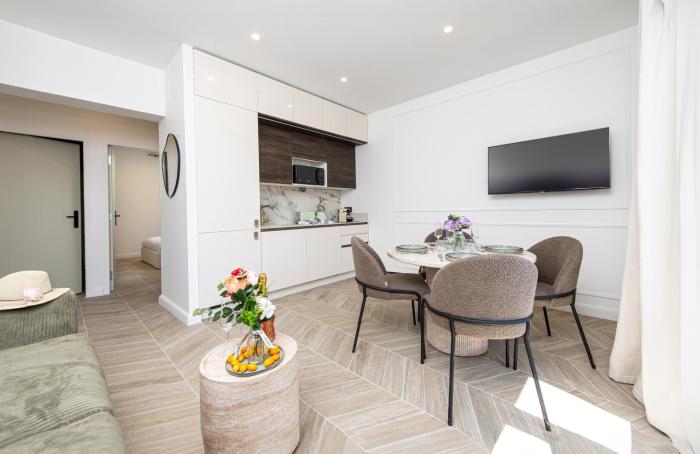 SERRES - Somptueux 2 pièces - Frontière Monaco - Vue Mer