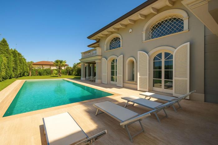 Villa Forte Dei Marmi, Pool & Garden