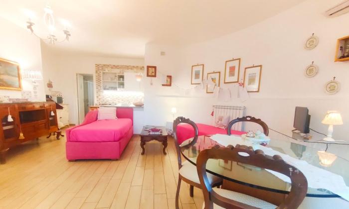 Amorevole villa con terrazza e parcheggio privato