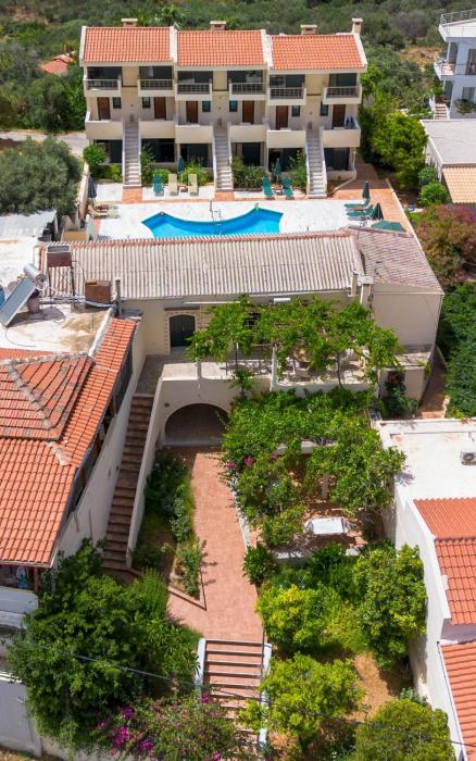 The Orestis Old Cottage House