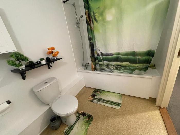 Luxurious Bedroom in One Bed apartment