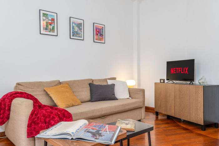 Flat in center with Terrace, near Garibaldi FS