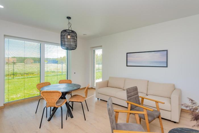 Amber Stone Monciskes