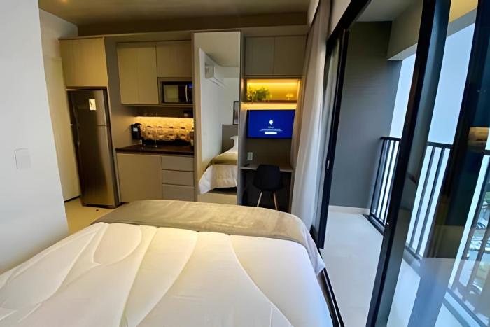 Studio com sacada Paulista Sirio Libanês