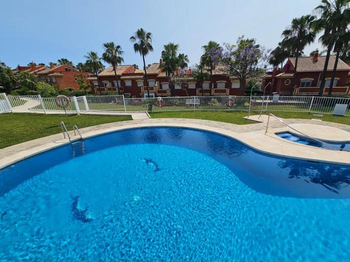 La Casita de Monte Biarritz by Lica